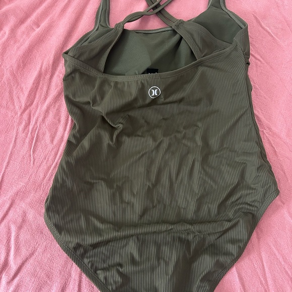 Hurley One Piece Swimsuit Amazon Jungle Green Size M UPF 50+ - Picture 2 of 7